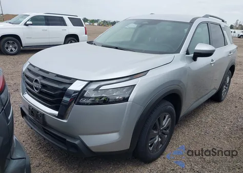 2025 Nissan Pathfinder Sv 4Wd z USA, uszkodzony, nr VIN 5N1DR3BCXSC257650